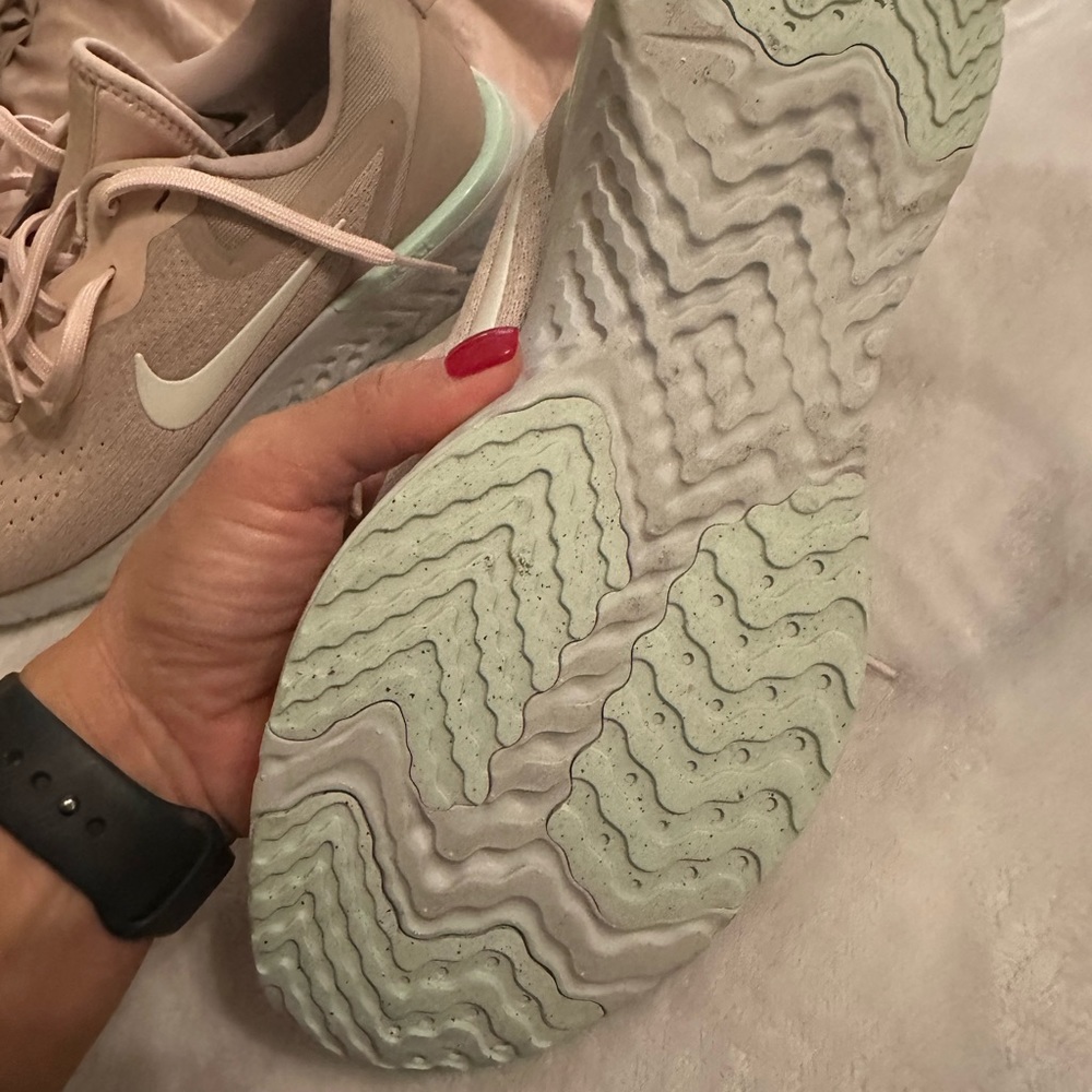 New without box Odyssey react - Picture 2 of 3